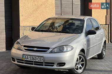 Хэтчбек Chevrolet Lacetti 2008 в 
