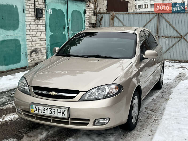 Хэтчбек Chevrolet Lacetti 2011 в Киеве