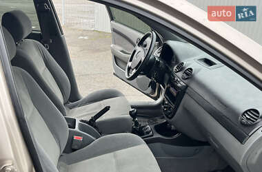 Хэтчбек Chevrolet Lacetti 2011 в Киеве