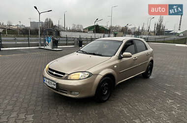 Хэтчбек Chevrolet Lacetti 2005 в Киеве