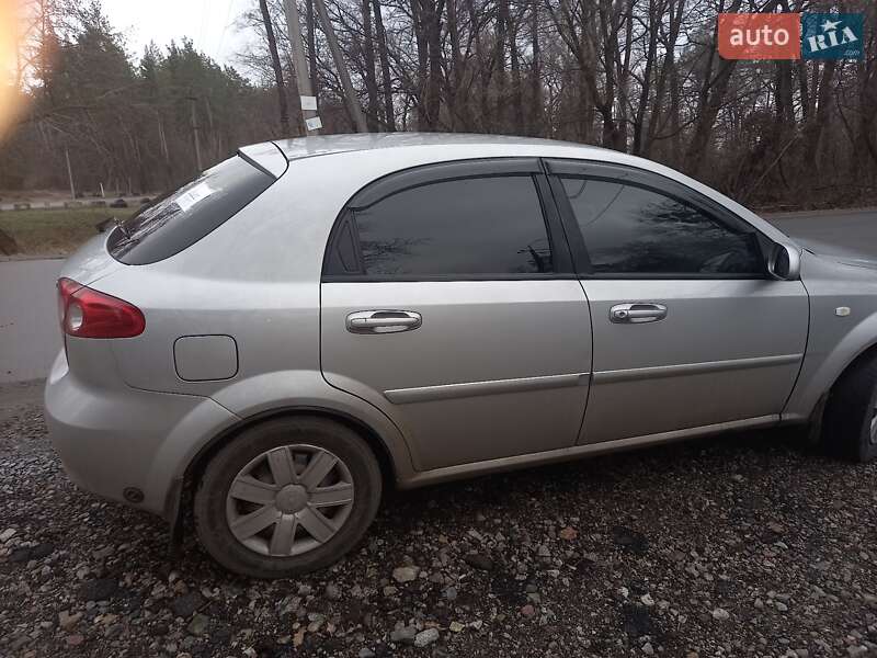 Хэтчбек Chevrolet Lacetti 2009 в Новомосковске