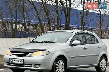 Хэтчбек Chevrolet Lacetti 2008 в Киеве