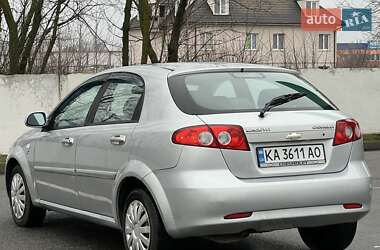 Хэтчбек Chevrolet Lacetti 2008 в Киеве