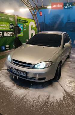 Хэтчбек Chevrolet Lacetti 2005 в Кропивницком