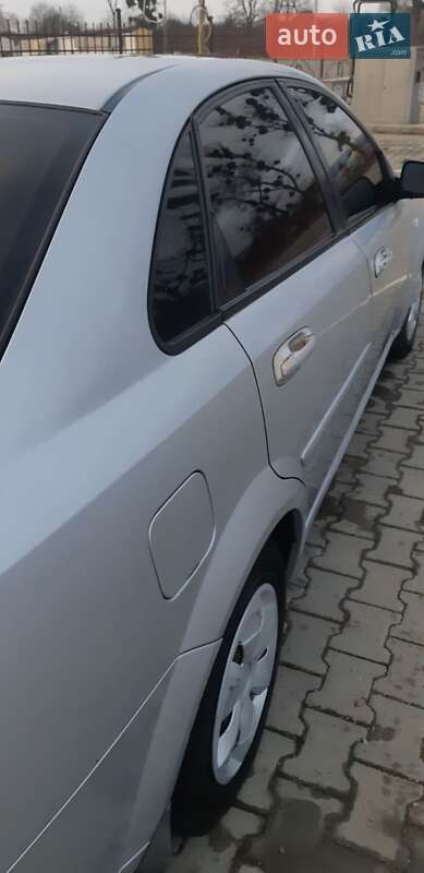 Седан Chevrolet Lacetti 2007 в Черновцах