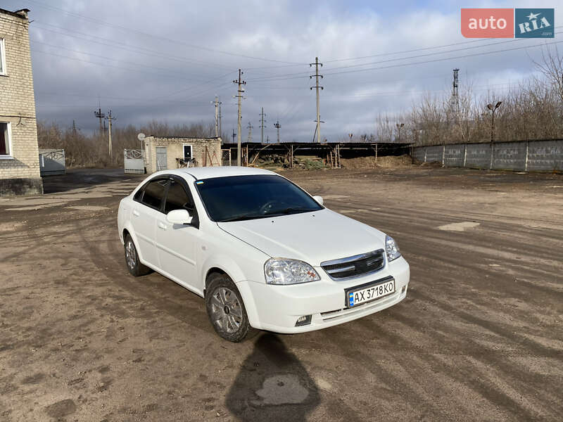 Седан Chevrolet Lacetti 2012 в Харькове