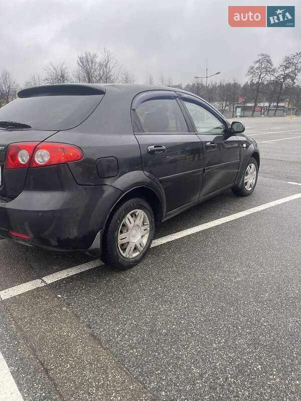 Хетчбек Chevrolet Lacetti 2007 в Києві фото 6 Хетчбек Chevrolet Lacetti 2007 в Києві
