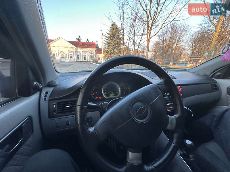 Седан Chevrolet Lacetti 2006 в Волочиске