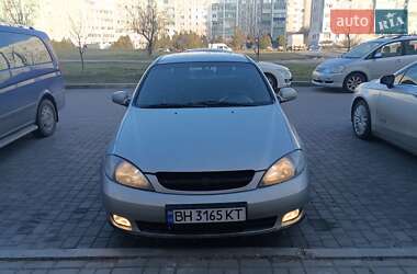 Хэтчбек Chevrolet Lacetti 2006 в Южном