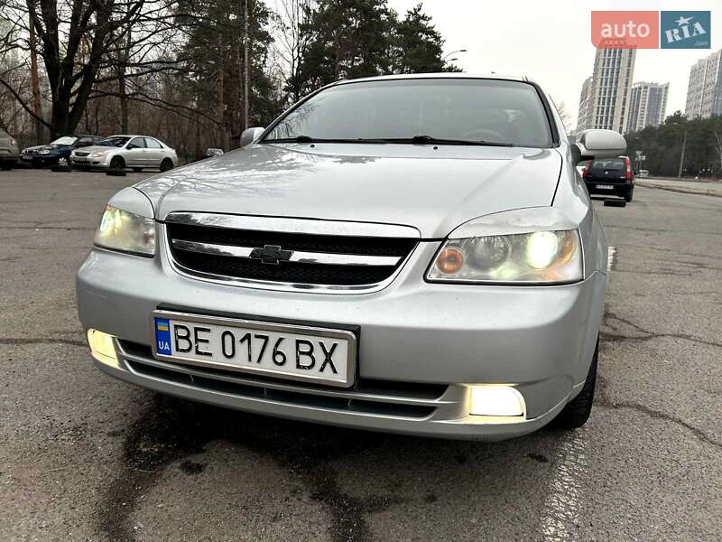 Седан Chevrolet Lacetti 2008 в Киеве