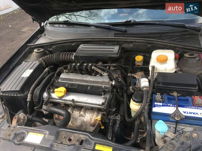 Седан Chevrolet Lacetti 2012 в Києві