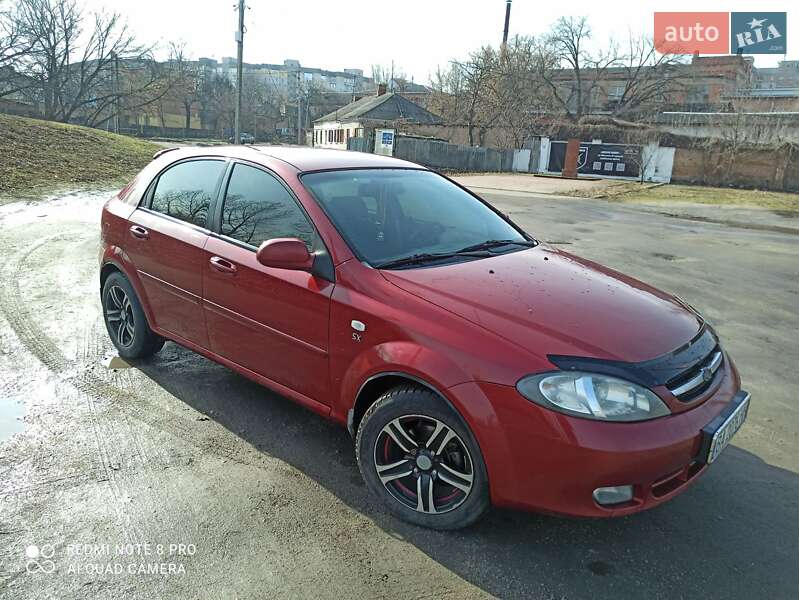 Хетчбек Chevrolet Lacetti 2006 в 