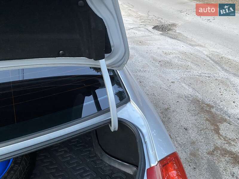 Седан Chevrolet Lacetti 2006 в Киеве