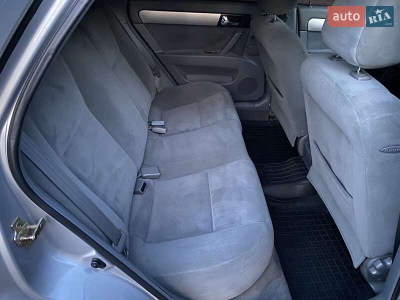 Седан Chevrolet Lacetti 2006 в Киеве