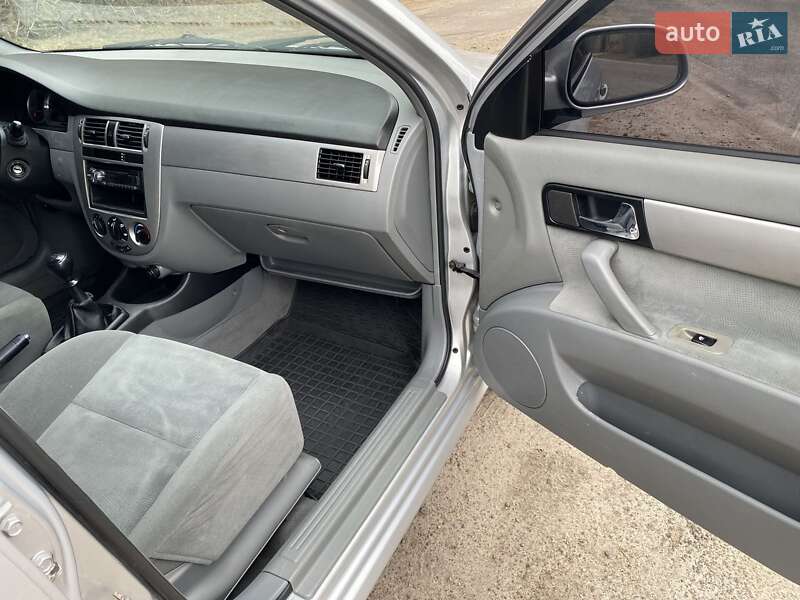 Седан Chevrolet Lacetti 2006 в Киеве
