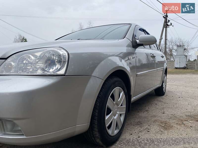 Седан Chevrolet Lacetti 2006 в Киеве