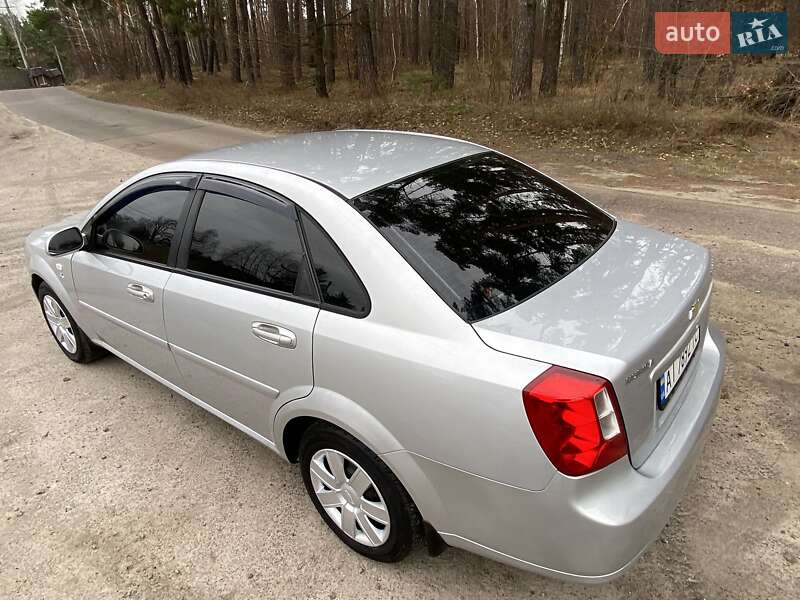 Седан Chevrolet Lacetti 2006 в Киеве