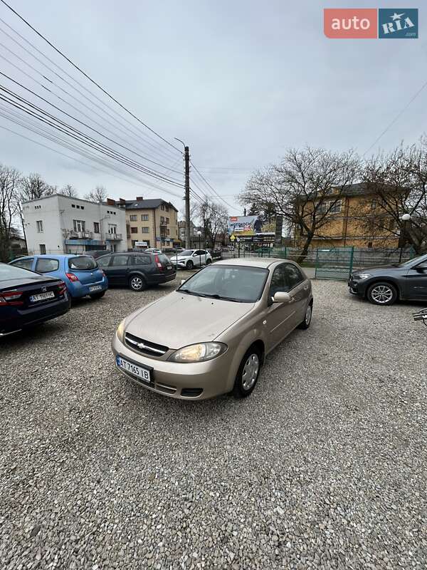 Хетчбек Chevrolet Lacetti 2006 в Коломиї