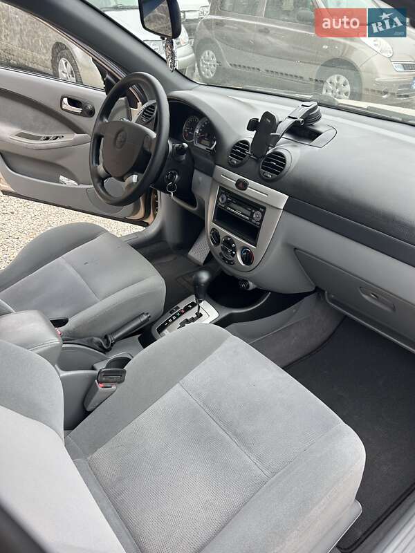Хетчбек Chevrolet Lacetti 2006 в Коломиї