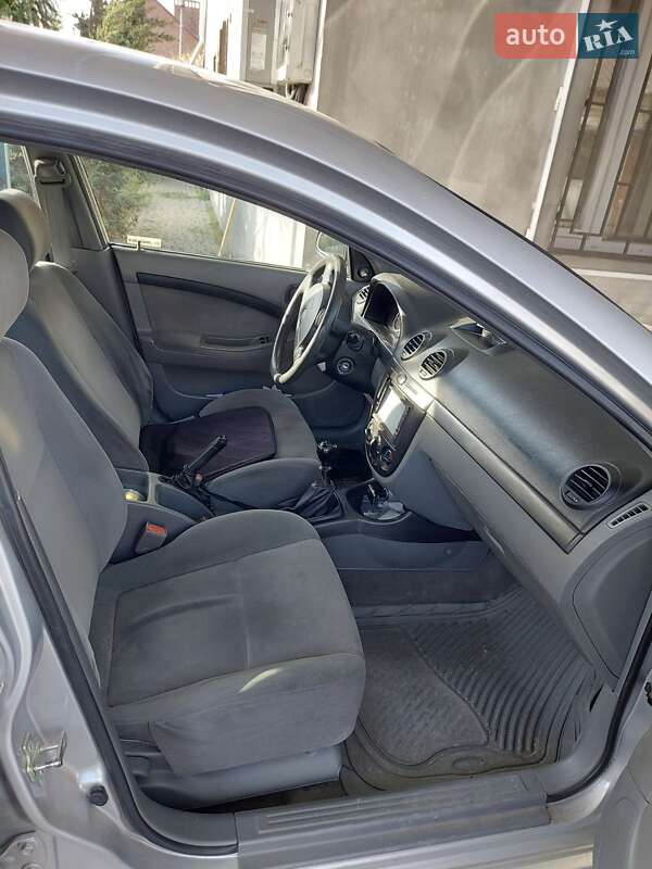 Хэтчбек Chevrolet Lacetti 2010 в Николаеве