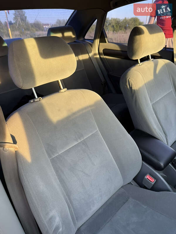 Седан Chevrolet Lacetti 2006 в Львове