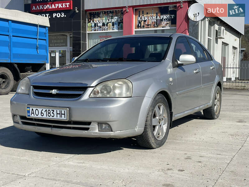 Седан Chevrolet Lacetti 2004 в 