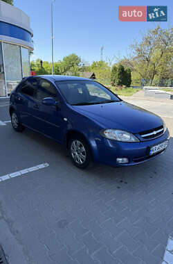 Хэтчбек Chevrolet Lacetti 2005 в 