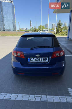 Хэтчбек Chevrolet Lacetti 2005 в 