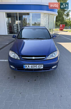 Хэтчбек Chevrolet Lacetti 2005 в 