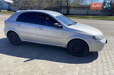 Хетчбек Chevrolet Lacetti 2005 в 