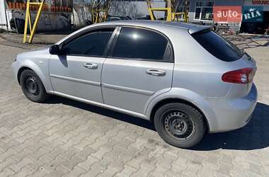 Хетчбек Chevrolet Lacetti 2005 в 