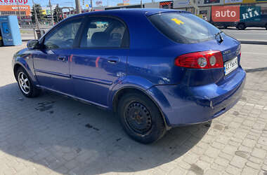 Хэтчбек Chevrolet Lacetti 2004 в 