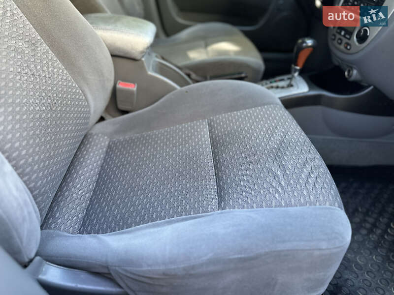 Седан Chevrolet Lacetti 2004 в Рівному