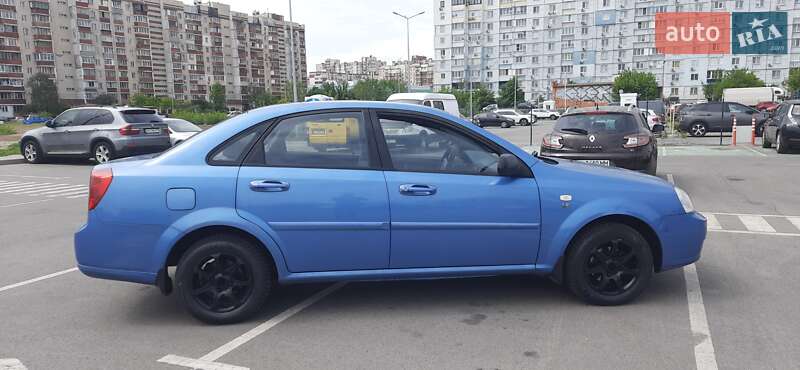 Седан Chevrolet Lacetti 2005 в Киеве
