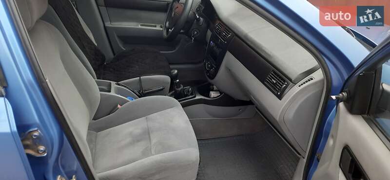 Седан Chevrolet Lacetti 2005 в Киеве