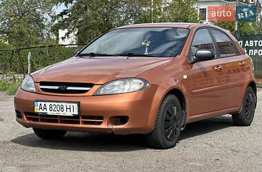 Хэтчбек Chevrolet Lacetti 2008 в Киеве