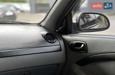 Хетчбек Chevrolet Lacetti 2005 в 