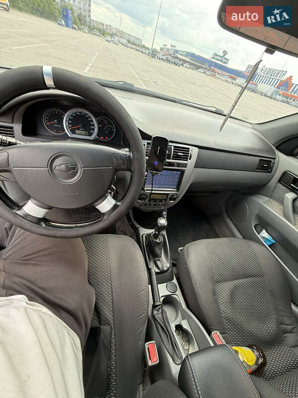 Седан Chevrolet Lacetti 2005 в Киеве