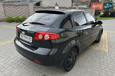 Хэтчбек Chevrolet Lacetti 2010 в 