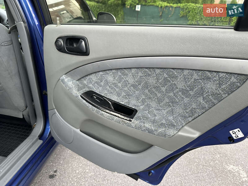 Хэтчбек Chevrolet Lacetti 2004 в Одессе