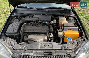 Хэтчбек Chevrolet Lacetti 2005 в 