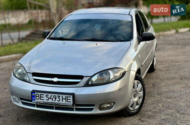 Хэтчбек Chevrolet Lacetti 2005 в 