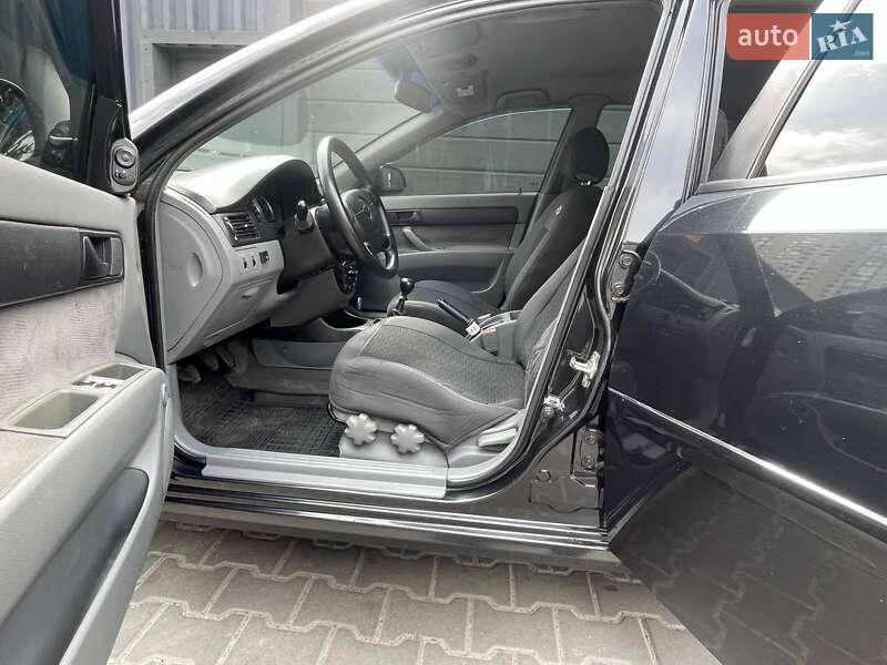 Седан Chevrolet Lacetti 2011 в Киеве