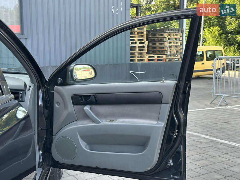 Седан Chevrolet Lacetti 2006 в Стрию