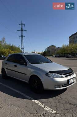 Хэтчбек Chevrolet Lacetti 2004 в Кривом Роге
