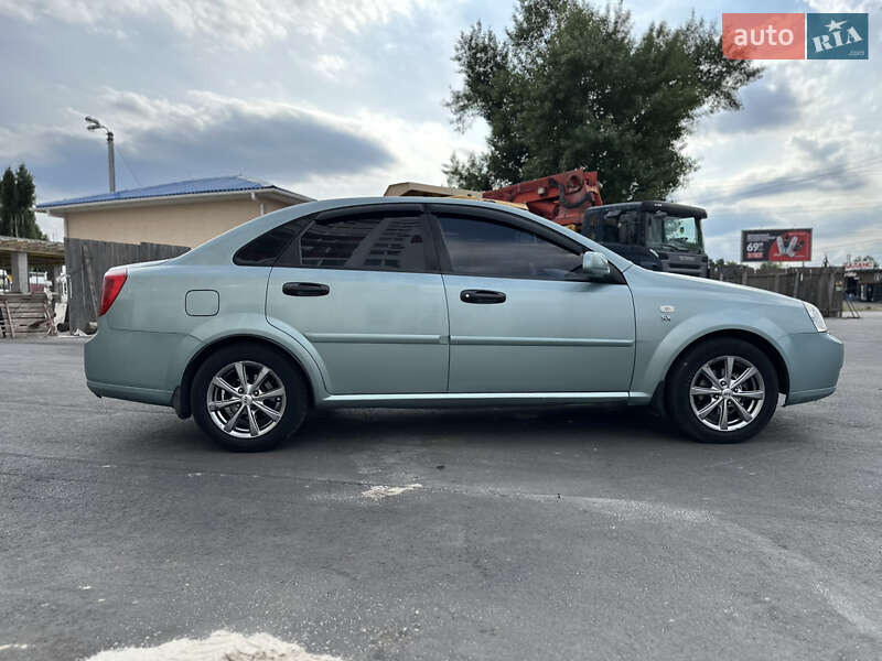 Седан Chevrolet Lacetti 2006 в Киеве