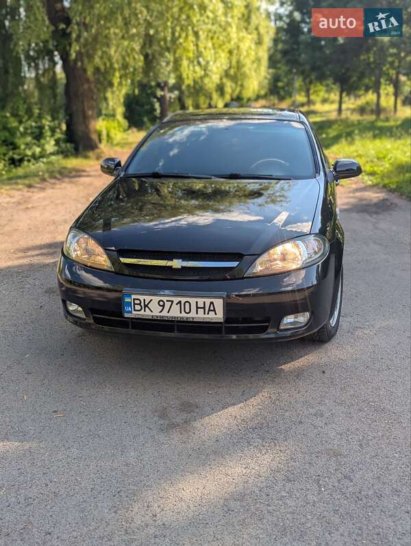 Хэтчбек Chevrolet Lacetti 2009 в Ровно