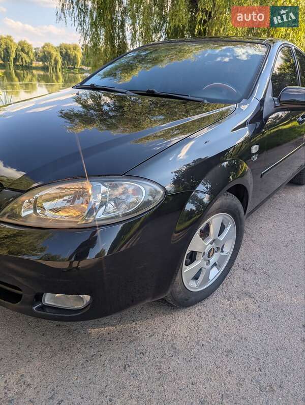 Хэтчбек Chevrolet Lacetti 2009 в Ровно