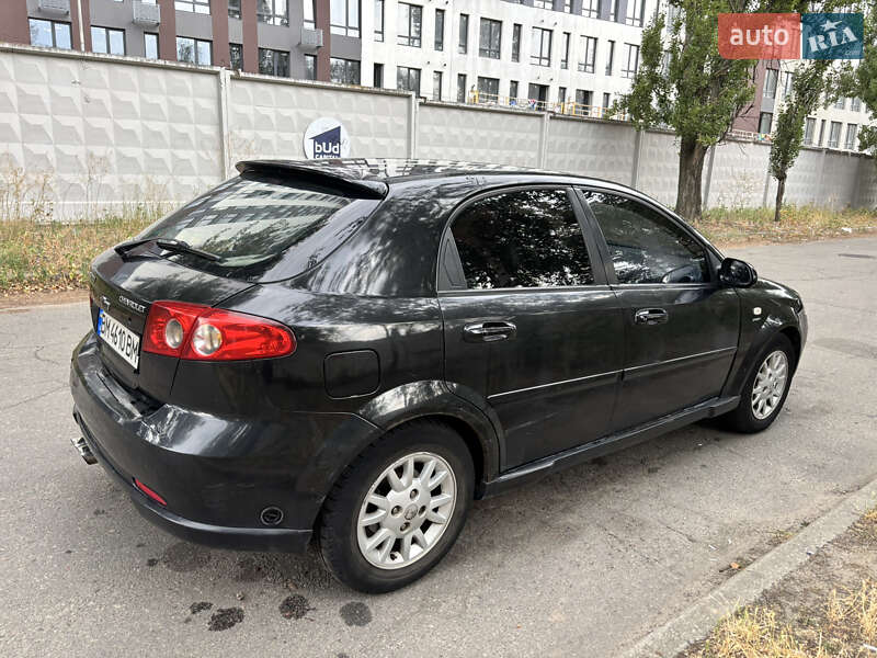 Хэтчбек Chevrolet Lacetti 2006 в Киеве