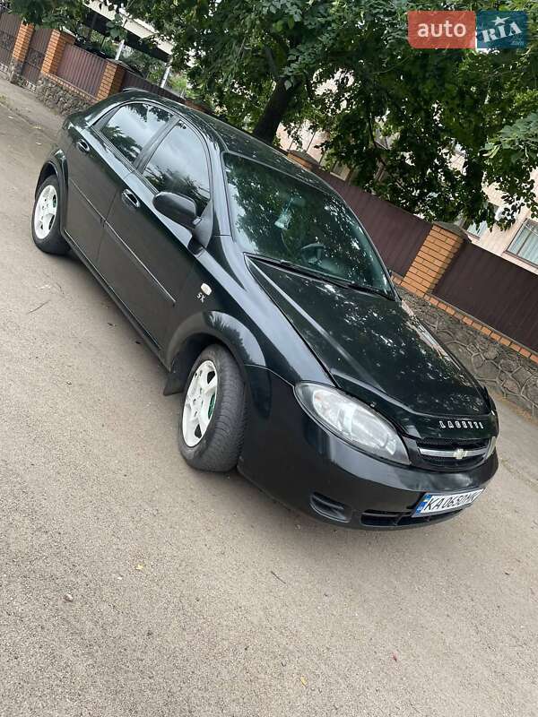 Хэтчбек Chevrolet Lacetti 2005 в Малой Виске